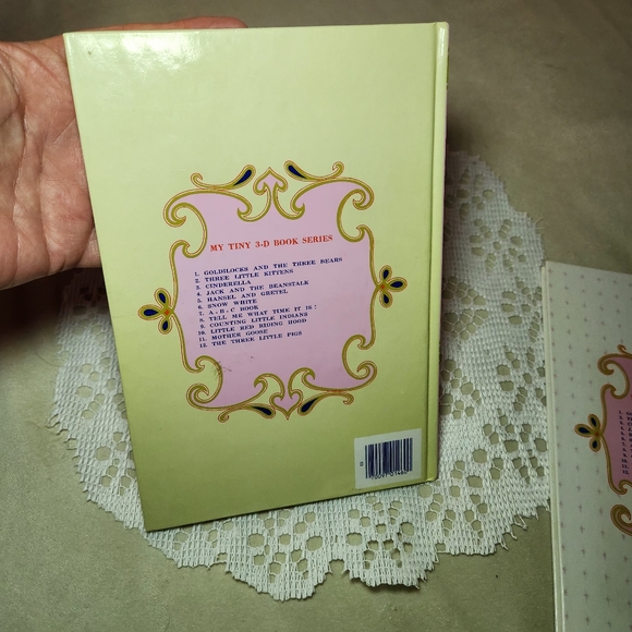 Vtg My Tiny 3-D Children's Book Series 2 Hardcover Books Playmore Printed Japan - Picture 6 of 7
